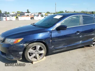 2014 Acura ILX with VIN 19VDE1F31EE004253, listed as a IAAI auction lot 41997152 with 126,788 mi miles. Bid and sale history available at carsss.com. Image 6.