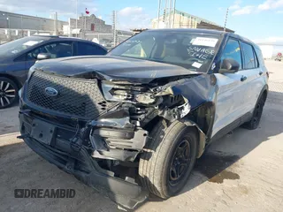 2020 Ford Police Interceptor Utility z VIN 1FM5K8ABXLGC63862, wystawiony jako IAAI lot #41146839 z przebiegiem Nie podano mil oraz . Historia ofert i sprzedaży dostępna na DreamBid. Obrazek 6.