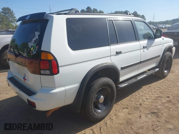 2000 Mitsubishi Montero Sport LS with VIN JA4LS31H2YP814757, listed as a IAAI auction lot 42025459 with 264,548 mi miles. Bid and sale history available at carsss.com. Image 4.