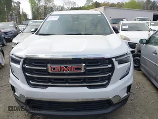 2025 GMC Acadia FWD Elevation z VIN 1GKENKRS8SJ158370, wystawiony jako IAAI lot #41933065 z przebiegiem Nie podano mil oraz . Historia ofert i sprzedaży dostępna na DreamBid. Obrazek 12.