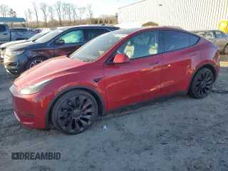 2022 Tesla Model Y Performance with VIN 7SAYGDEF2NF323142, listed as a Copart auction lot 48218235 with 43,524 mi miles and Salvage Title. Bid and sale history available at DreamBid. Image 1.