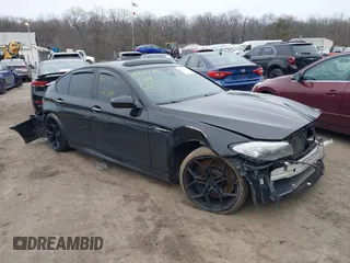 2013 BMW M5 with VIN WBSFV9C52DD096793, listed as a IAAI auction lot 41619270 with 1 mi miles. Bid and sale history available at carsss.com. Image 1.