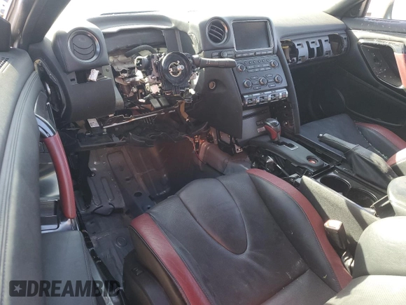 2013 Nissan GT-R Premium z VIN JN1AR5EF7DM260854, wystawiony jako Copart lot #42809575 z przebiegiem Nie podano mil oraz Szkoda całkowita • Salvage title. Historia ofert i sprzedaży dostępna na DreamBid. Obrazek 8.