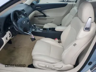 2010 Lexus IS 250 C z VIN JTHFF2C26A2512710, wystawiony jako Copart lot #57880605 z przebiegiem 139 081 mil mil oraz Szkoda całkowita • Salvage title. Historia ofert i sprzedaży dostępna na DreamBid. Obrazek 7.