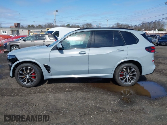 2025 BMW X5 xDrive40i with VIN 5UX23EU05S9W51046, listed as a IAAI auction lot 41732241 with 2,900 mi miles. Bid and sale history available at carsss.com. Image 14.