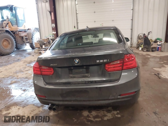 2013 BMW 3 Series 328i xDrive with VIN WBA3B3G55DNP38473, listed as a IAAI auction lot 41278450 with 130,495 mi miles. Bid and sale history available at carsss.com. Image 16.
