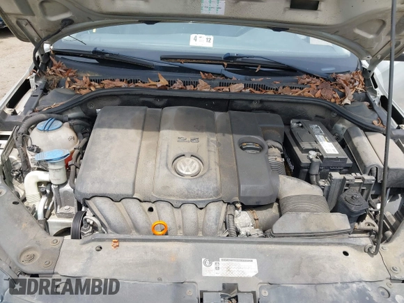 2011 Volkswagen Jetta SE with VIN 3VWDX7AJ0BM367281, listed as a IAAI auction lot 42288075 with 247,916 mi miles and . Bid and sale history available at DreamBid. Image 10.