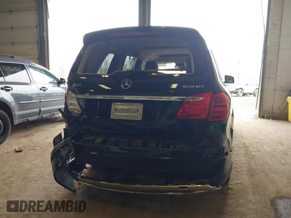 2015 Mercedes-Benz GL-Class GL 350 BlueTEC with VIN 4JGDF2EE9FA534113, listed as a IAAI auction lot 41955010 with 152,064 mi miles. Bid and sale history available at carsss.com. Image 16.