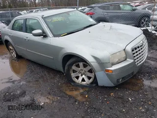 2006 Chrysler 300 Touring with VIN 2C3KA53GX6H134065, listed as a IAAI auction lot 41584131 with Not Provided miles. Bid and sale history available at carsss.com. Image 1.