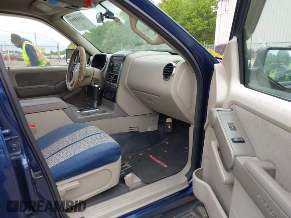 2007 Ford Explorer Sport Trac XLT with VIN 1FMEU51867UB42282, listed as a IAAI auction lot 42318069 with 191,237 mi miles and . Bid and sale history available at DreamBid. Image 5.