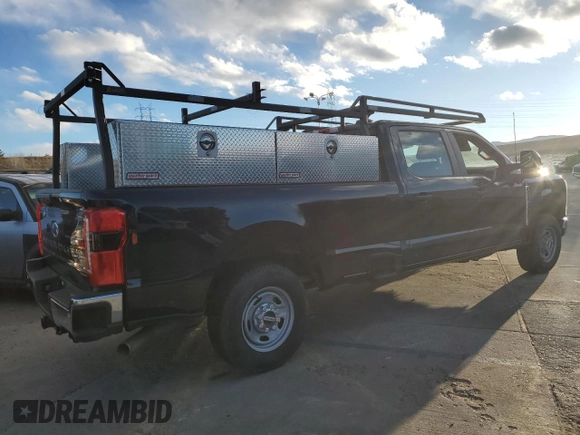2023 Ford F-250 XL z VIN 1FT7W2AA5PEC70922, wystawiony jako Copart lot #81180284 z przebiegiem Nie podano mil oraz Czysty tytuł • Clean title. Historia ofert i sprzedaży dostępna na DreamBid. Obrazek 3.