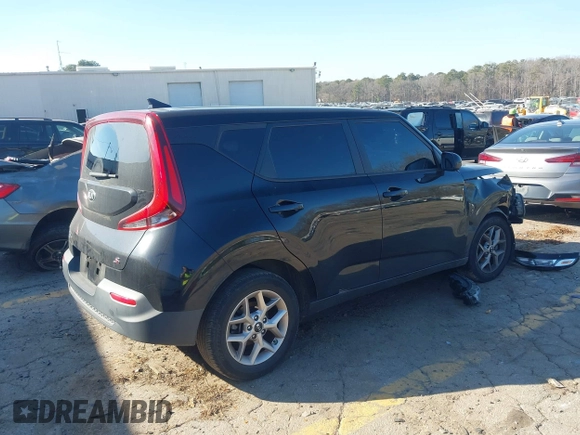2020 Kia Soul LX with VIN KNDJ23AU5L7057436, listed as a IAAI auction lot 41503824 with 89,110 mi miles. Bid and sale history available at carsss.com. Image 4.