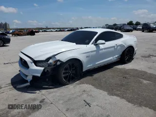2015 Ford Mustang GT z VIN 1FA6P8CF2F5380061, wystawiony jako Copart lot #55705915 z przebiegiem 124 230 mil mil oraz Szkody całkowita. Historia ofert i sprzedaży dostępna na DreamBid. Obrazek 1.