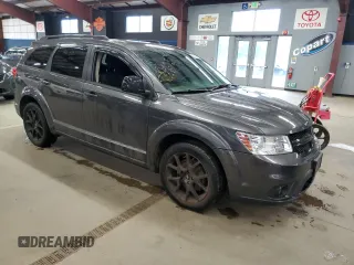 2019 Dodge Journey SE z VIN 3C4PDCBG4KT873206, wystawiony jako Copart lot #58193915 z przebiegiem 72 532 mil mil oraz Tytuł czysty. Historia ofert i sprzedaży dostępna na DreamBid. Obrazek 4.