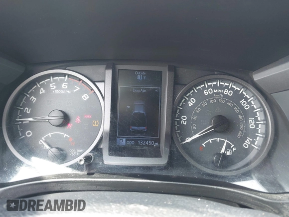 2018 Toyota Tacoma SR5 z VIN 5TFAZ5CN2JX064452, wystawiony jako IAAI lot #41945468 z przebiegiem 132 450 mil mil oraz . Historia ofert i sprzedaży dostępna na DreamBid. Obrazek 7.