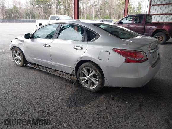 2013 Nissan Altima SV with VIN 1N4AL3AP8DN551025, listed as a IAAI auction lot 41983914 with 118,524 mi miles and . Bid and sale history available at carsss.com. Image 3.