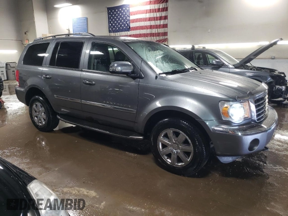2008 Chrysler Aspen Limited z VIN 1A8HW58N58F119730, wystawiony jako Copart lot #48300995 z przebiegiem 102 414 mil mil oraz Szkoda całkowita • Salvage title. Historia ofert i sprzedaży dostępna na DreamBid. Obrazek 4.