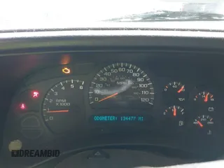 2005 Chevrolet Silverado 1500 LS z VIN 1GCEK14VX5Z305858, wystawiony jako IAAI lot #42437775 z przebiegiem 134 477 mil mil oraz . Historia ofert i sprzedaży dostępna na DreamBid. Obrazek 7.