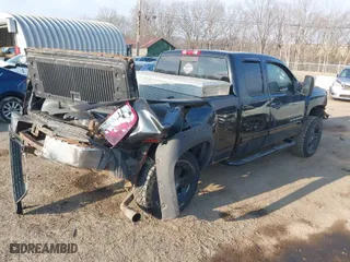 2008 Chevrolet Silverado 1500 LT w/1LT with VIN 1GCEK19068Z146371, listed as a IAAI auction lot 41730333 with 217,793 mi miles. Bid and sale history available at carsss.com. Image 4.