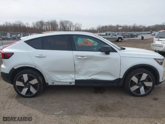2023 Volvo C40 Recharge Pure Electric Ultimate with VIN YV4ED3GM1P2056366, listed as a IAAI auction lot 41748881 with 18,462 mi miles. Bid and sale history available at carsss.com. Image 13.