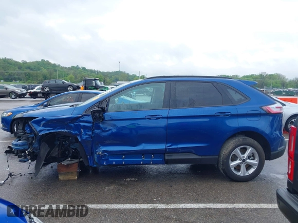 2024 Ford Edge SE z VIN 2FMPK4G93RBA72662, wystawiony jako IAAI lot #42097425 z przebiegiem 7 234 mil mil oraz . Historia ofert i sprzedaży dostępna na DreamBid. Obrazek 15.