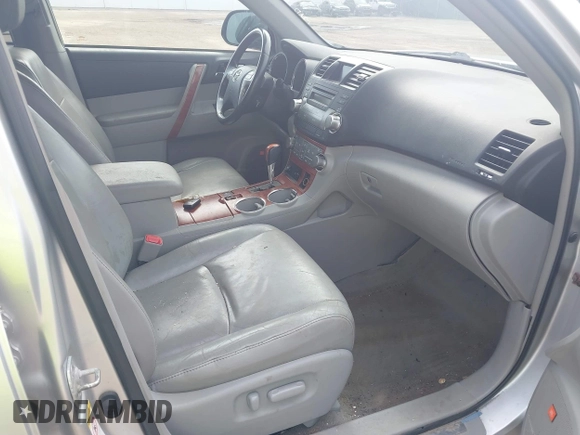 2010 Toyota Highlander Limited with VIN 5TDDK3EH1AS038315, listed as a IAAI auction lot 42480578 with 245,280 mi miles and . Bid and sale history available at DreamBid. Image 5.