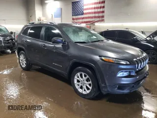 2016 Jeep Cherokee Latitude with VIN 1C4PJMCBXGW242415, listed as a Copart auction lot 48760805 with 139,039 mi miles and Salvage Title. Bid and sale history available at DreamBid. Image 4.