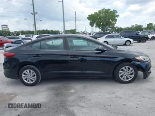 2017 Hyundai Elantra SE z VIN KMHD74LF9HU090298, wystawiony jako IAAI lot #42102240 z przebiegiem 141 606 mil mil oraz . Historia ofert i sprzedaży dostępna na DreamBid. Obrazek 13.