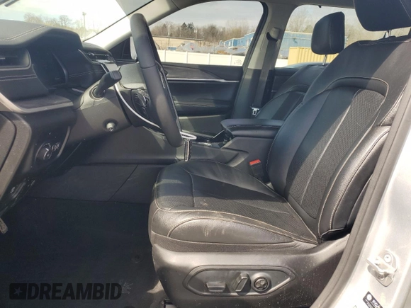 2023 Jeep Grand Cherokee Limited z VIN 1C4RJKBG3P8740020, wystawiony jako Copart lot #52175925 z przebiegiem 40 046 mil mil oraz Szkoda całkowita • Salvage title. Historia ofert i sprzedaży dostępna na DreamBid. Obrazek 7.
