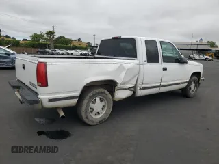 1998 Chevrolet Silverado 1500 with VIN 2GCEC19R6W1133606, listed as a Copart auction lot 54662775 with 317,437 mi miles and Salvage Title. Bid and sale history available at DreamBid. Image 3.