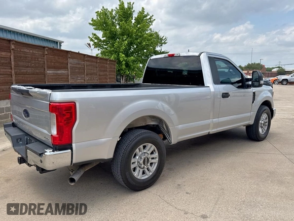 2017 Ford F-250 XL with VIN 1FTBF2A69HEE45339, listed as a Copart auction lot 58622805 with 170,018 mi miles and Clean title. Bid and sale history available at DreamBid. Image 4.