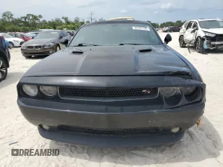 2012 Dodge Challenger R/T Classic z VIN 2C3CDYBT8CH254809, wystawiony jako Copart lot #52767135 z przebiegiem 122 448 mil mil oraz Szkoda całkowita • Salvage title. Historia ofert i sprzedaży dostępna na DreamBid. Obrazek 5.