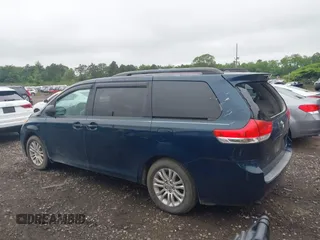 2011 Toyota Sienna XLE AAS с VIN 5TDYK3DC5BS090992, выставлен на аукционе IAAI как лот 42464308 с пробегом 356 672 миль миль и . История ставок и продаж доступна на DreamBid. Изображение 14.