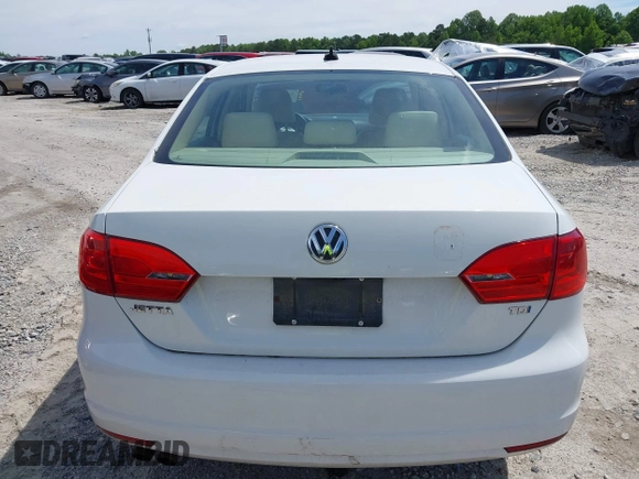2013 Volkswagen Jetta TDI w/Premium/Nav с VIN 3VWLL7AJ2DM203802, выставлен на аукционе IAAI как лот 42311963 с пробегом 136 099 миль миль и . История ставок и продаж доступна на DreamBid. Изображение 17.