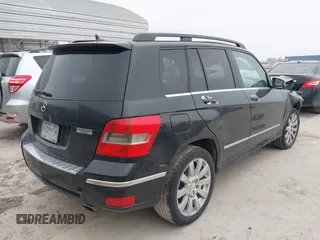 2012 Mercedes-Benz GLK with VIN WDCGG5GB7CF733494, listed as a IAAI auction lot 41933946 with 187,027 mi miles. Bid and sale history available at carsss.com. Image 4.