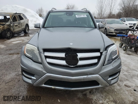 2013 Mercedes-Benz GLK 250 with VIN WDCGG0EB2DG102623, listed as a Copart auction lot 45491145 with 393,461 mi miles and Clean Title. Bid and sale history available at DreamBid. Image 5.