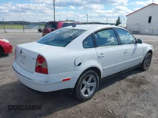 2004 Volkswagen Passat GLX with VIN WVWRH63B64P150935, listed as a IAAI auction lot 42064933 with 174,357 mi miles and . Bid and sale history available at DreamBid. Image 4.