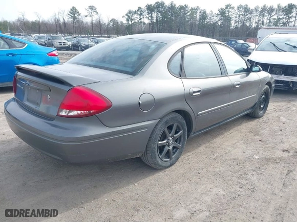 2004 Ford Taurus SEL with VIN 1FAFP56S24G139836, listed as a IAAI auction lot 41605443 with 195,778 mi miles. Bid and sale history available at carsss.com. Image 4.