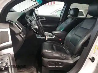2014 Ford Explorer XLT z VIN 1FM5K7D80EGA23989, wystawiony jako Copart lot #56125425 z przebiegiem 222 734 mil mil oraz Szkoda całkowita • Salvage title. Historia ofert i sprzedaży dostępna na DreamBid. Obrazek 7.