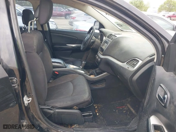 2014 Dodge Journey SE with VIN 3C4PDCAB4ET151342, listed as a IAAI auction lot 41880338 with 237,114 mi miles. Bid and sale history available at carsss.com. Image 5.