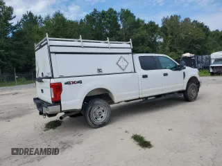 2018 Ford F-250 XL with VIN 1FT7W2B64JEC03990, listed as a Copart auction lot 61021315 with 208,711 mi miles and Clean title. Bid and sale history available at DreamBid. Image 3.