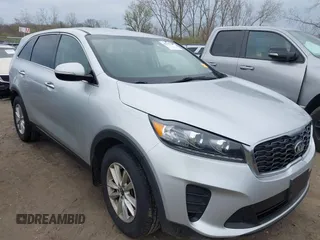 2019 Kia Sorento LX with VIN 5XYPG4A35KG580742, listed as a IAAI auction lot 42064745 with 80,741 mi miles. Bid and sale history available at carsss.com. Image 1.