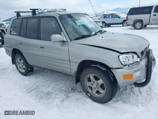 2000 Toyota RAV4 with VIN JT3HP10V8Y7163888, listed as a IAAI auction lot 41506793 with 231,179 mi miles. Bid and sale history available at carsss.com. Image 1.