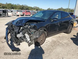 2023 Porsche Cayenne z VIN WP1BA2AY7PDA25775, wystawiony jako Copart lot #82593704 z przebiegiem 24 220 mil mil oraz Szkoda całkowita • Salvage title. Historia ofert i sprzedaży dostępna na DreamBid. Obrazek 1.