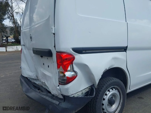 2015 Nissan NV200 SV with VIN 3N6CM0KNXFK705753, listed as a IAAI auction lot 41787976 with 208,539 mi miles. Bid and sale history available at carsss.com. Image 6.