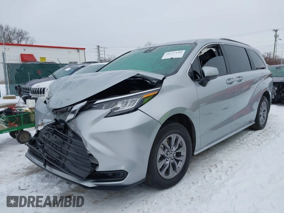 2023 Toyota Sienna LE with VIN 5TDKRKEC7PS179092, listed as a IAAI auction lot 41277144 with 29,861 mi miles. Bid and sale history available at carsss.com. Image 17.