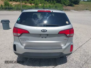 2015 Kia Sorento LX with VIN 5XYKTCA62FG568967, listed as a IAAI auction lot 42689942 with 215,430 mi miles and . Bid and sale history available at DreamBid. Image 16.