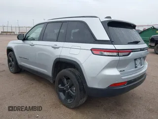 2023 Jeep Grand Cherokee Altitude with VIN 1C4RJHAG8PC611840, listed as a IAAI auction lot 42336992 with 41,100 mi miles and . Bid and sale history available at DreamBid. Image 3.