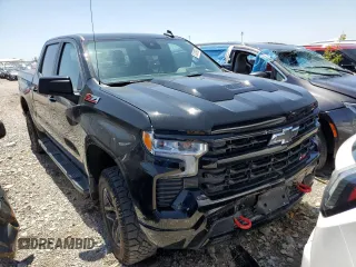 2023 Chevrolet Silverado 1500 LT Trail Boss with VIN 3GCUDFED0PG109052, listed as a Copart auction lot 52438905 with 28,030 mi miles and Salvage Title. Bid and sale history available at DreamBid. Image 4.