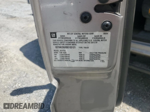 2005 GMC Sierra 2500HD SLT with VIN 1GTHK29U95E103121, listed as a Copart auction lot 57219545 with Not provided miles and Salvage title. Bid and sale history available at DreamBid. Image 12.